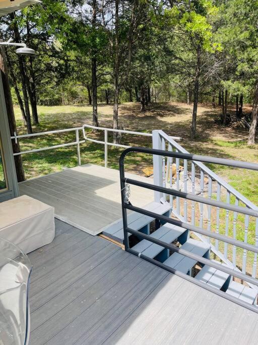 Villa Bastrop Tiny Disc Golf Retreat Exterior foto